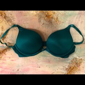 Victoria’s Secret Bombshell Bra 32A